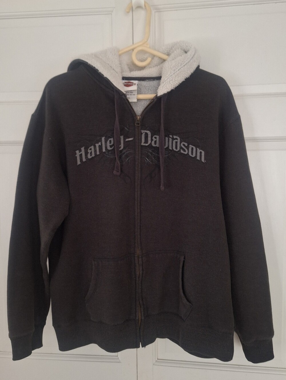 Harley Davidson gray zip up hoodie with pockets